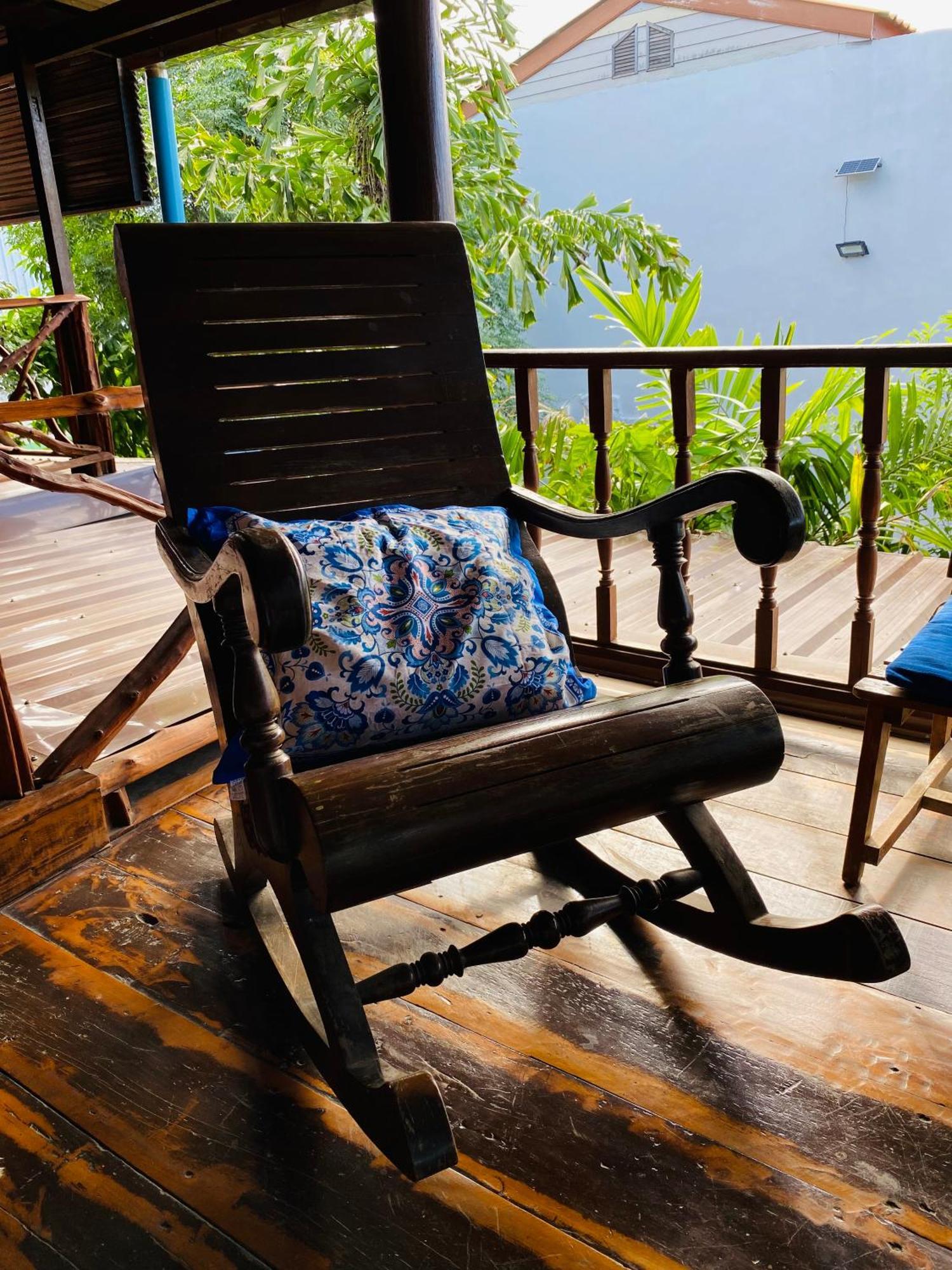 Banthai Guesthouse Phetchaburi Esterno foto