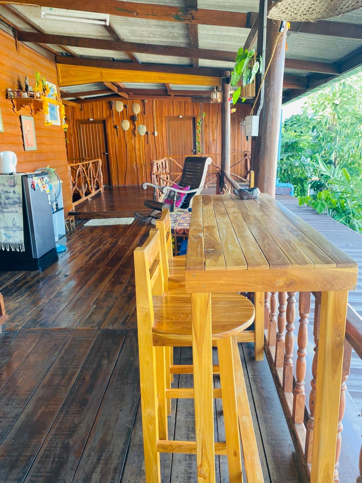 Banthai Guesthouse Phetchaburi Esterno foto