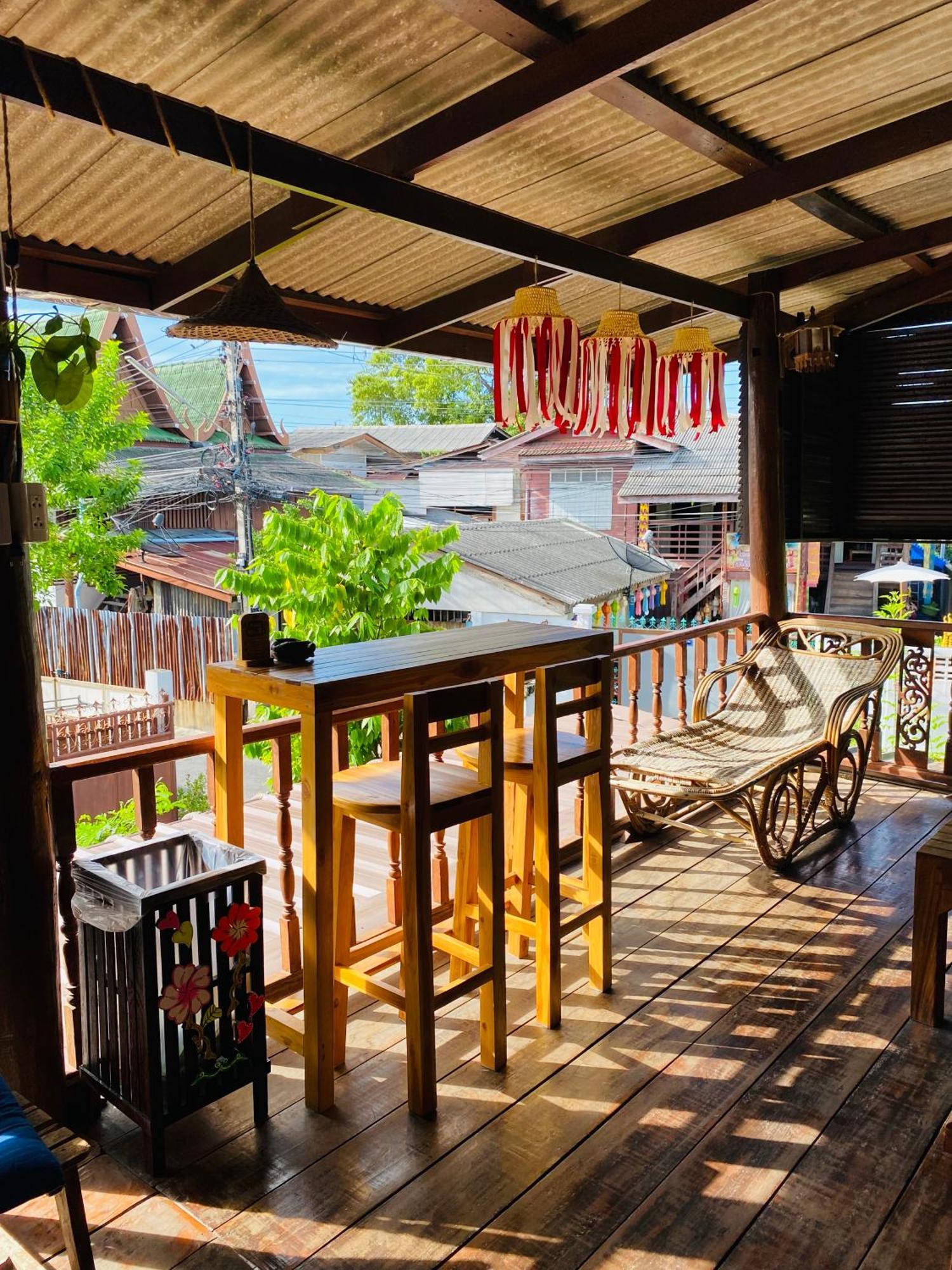Banthai Guesthouse Phetchaburi Esterno foto