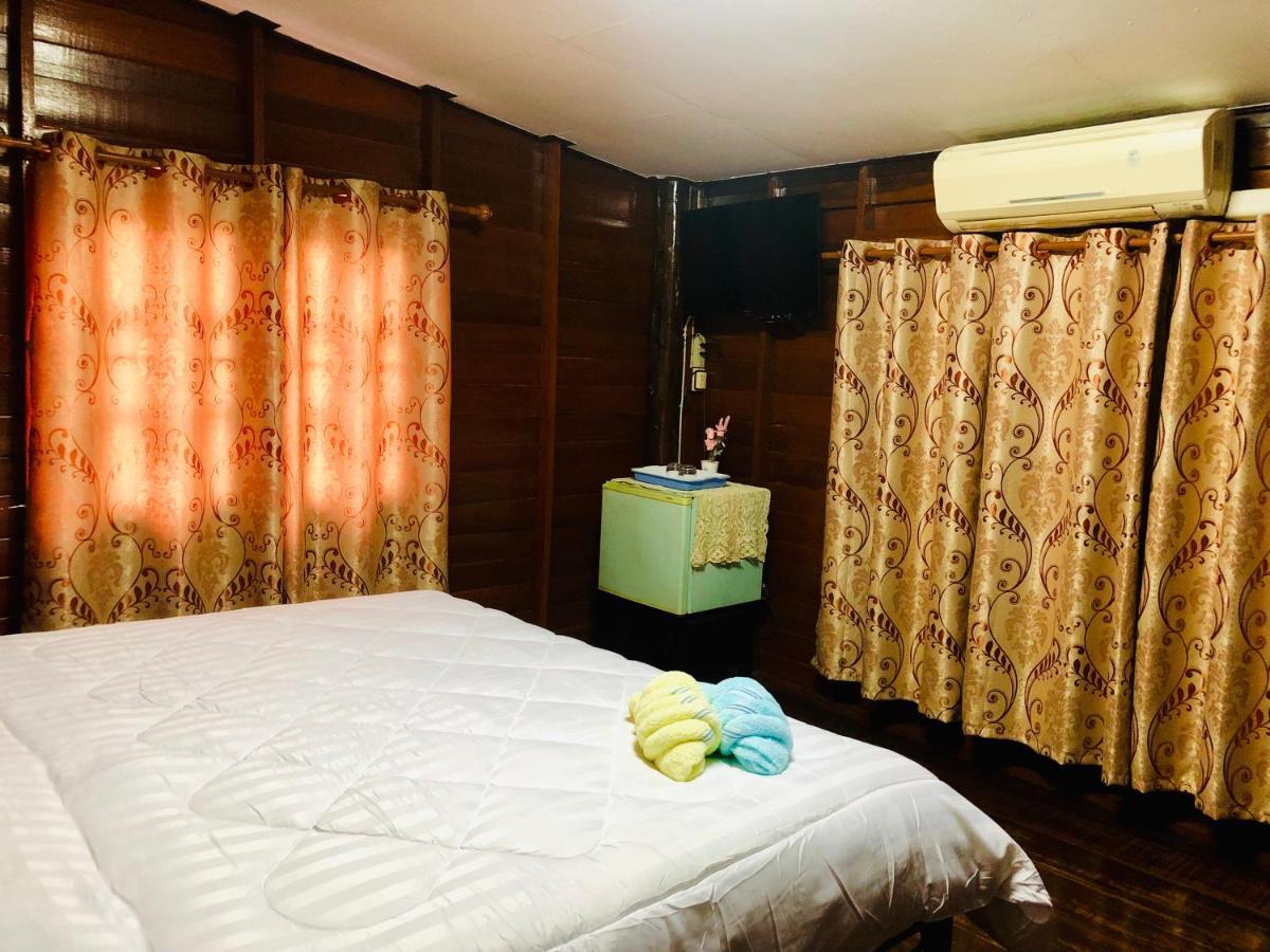 Banthai Guesthouse Phetchaburi Esterno foto